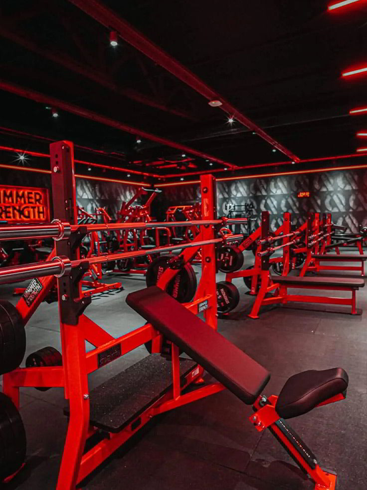 Press banca inclinada de Gym On Air en Málaga